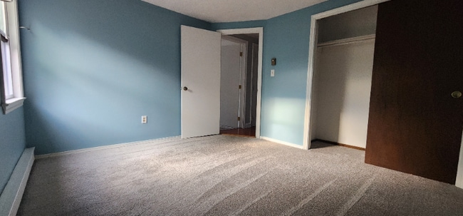 Building Photo - 67 R Dr Rental