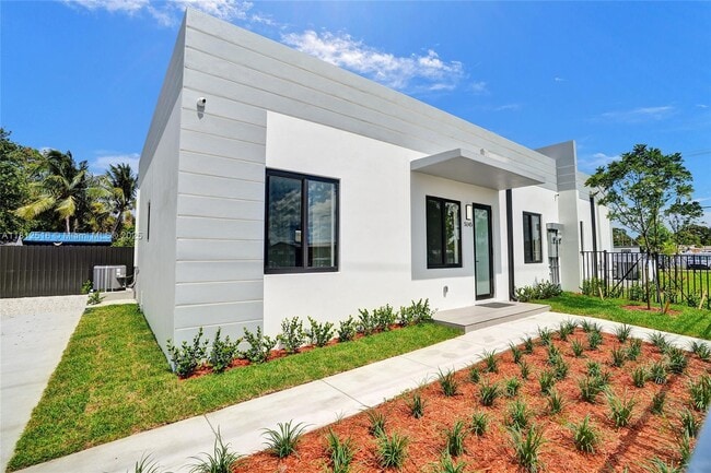 Photo - 5145 E 3rd Ave Townhome