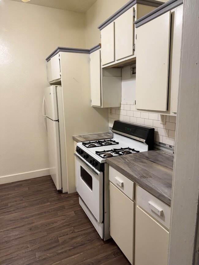 Photo - 1460 N Edward St