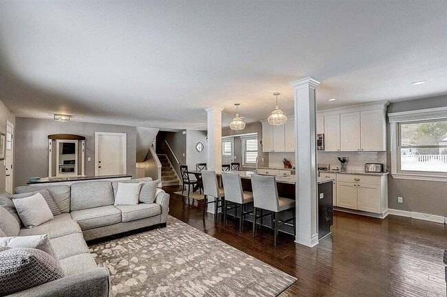 Photo - 21810 Locksley Ln