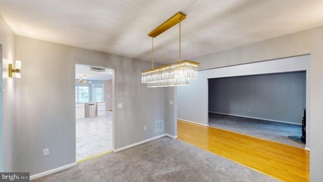 Photo - 202 Lakeside Loop