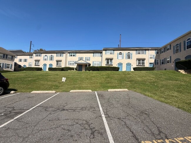 44 S Lansdowne Ave Unit 1001