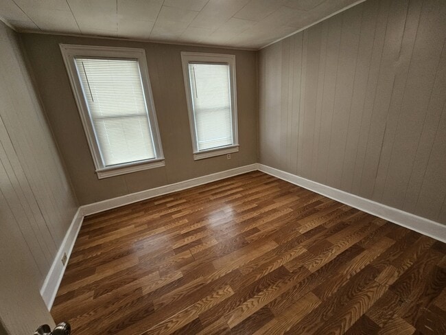 Photo - 1762 E 33rd St