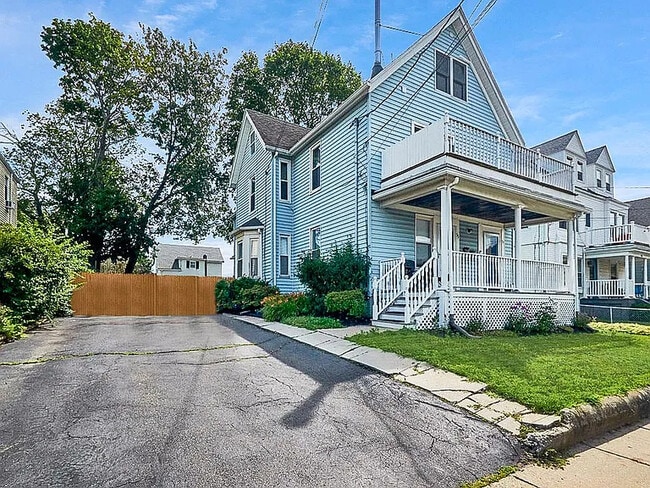 Building Photo - 97 Magoun Ave Unit 97