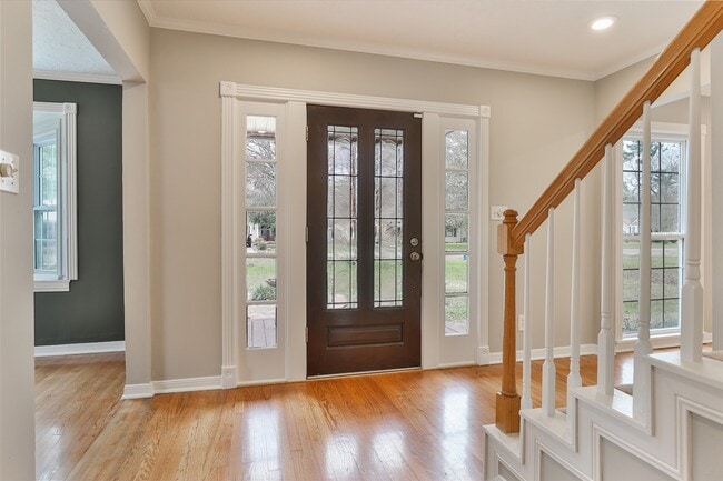 Photo - 423 W 32nd St