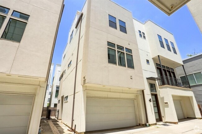 Building Photo - 2106 Colorado St Rental