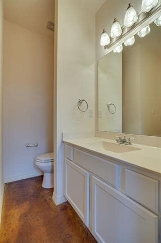 Photo - 617 E Worth St