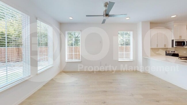 Photo - 4701 Stirring