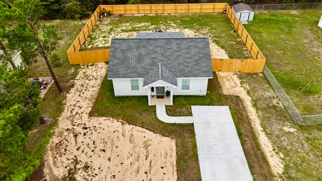 Building Photo - 71 Lafavre Ln