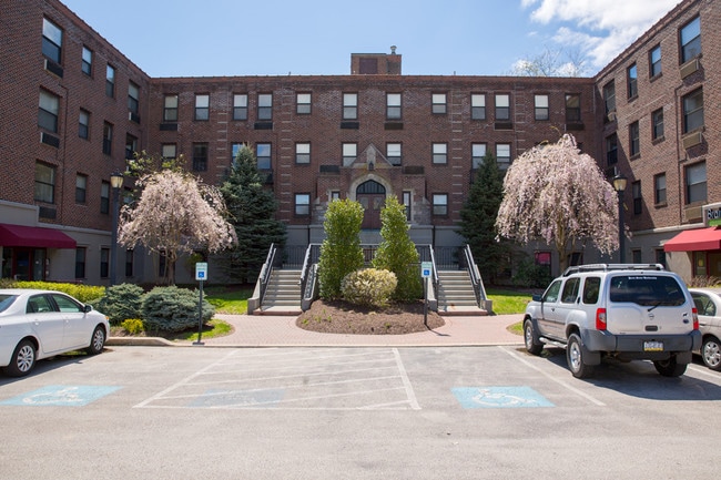 Photo - The Kingsway