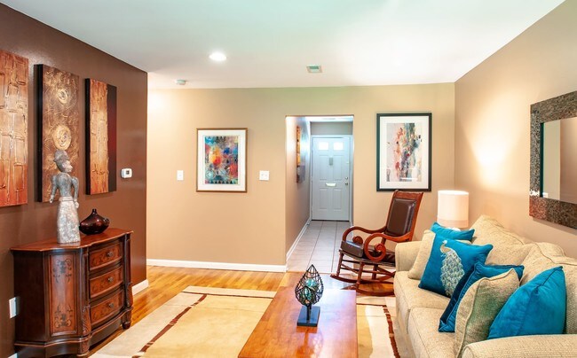 Photo - Kuser Village