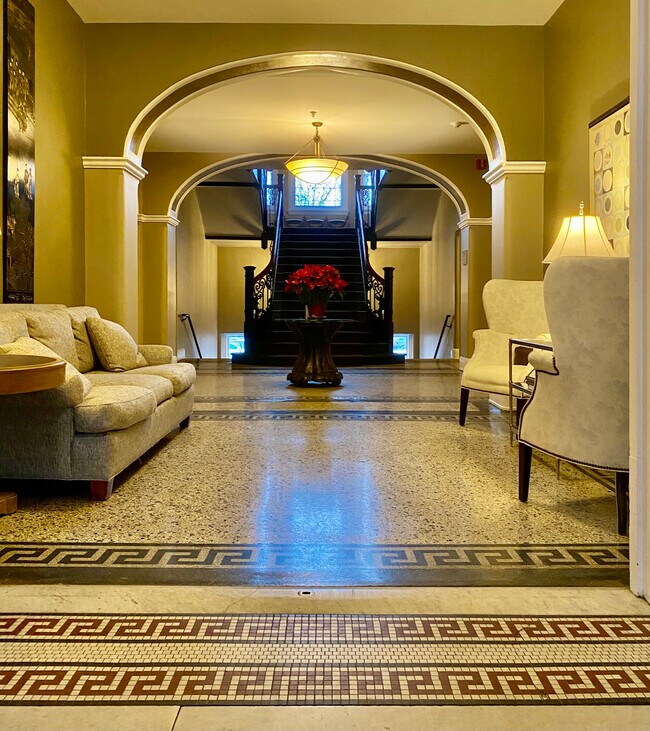 Photo - 803 E 6th St Unit 403