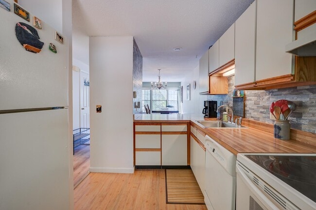 Photo - 64 Wildflower Trail Unit 18