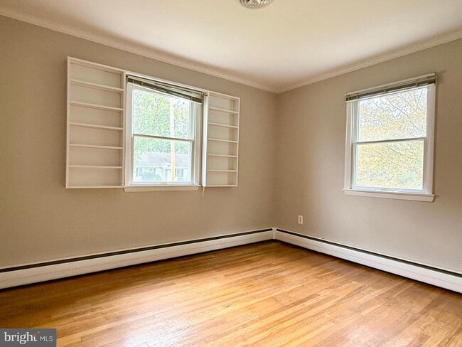 Photo - 713 Howard St