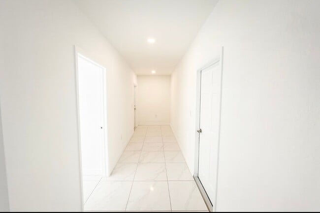 Photo - MUST SEE -2/2/1+OPEN DEN-DUPLEX IN GREENBR...