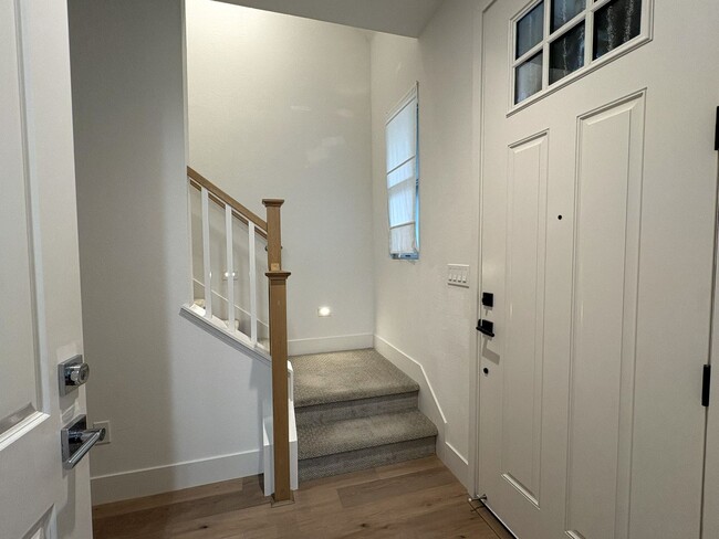 Photo - Modern 3BR/3BA Townhome in Prime Mountain View Location