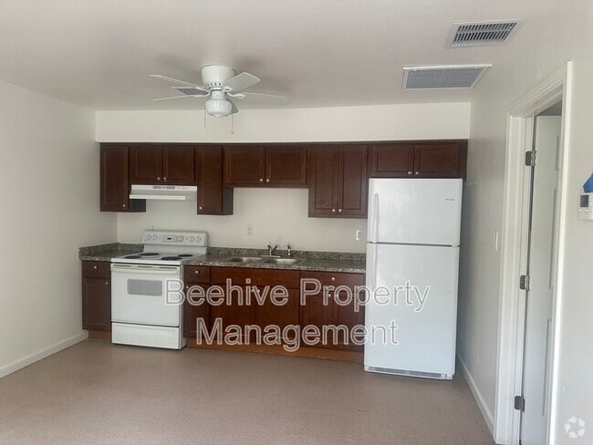 Building Photo - 1429 E Fillmore St Rental