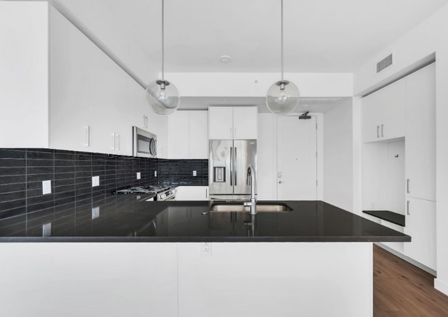 Photo - 1212 Demonbreun St Unit 1210