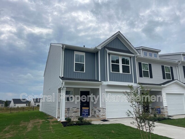 Photo - 123 Cillian St