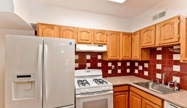 Photo - 1403 West Virginia Ave NE