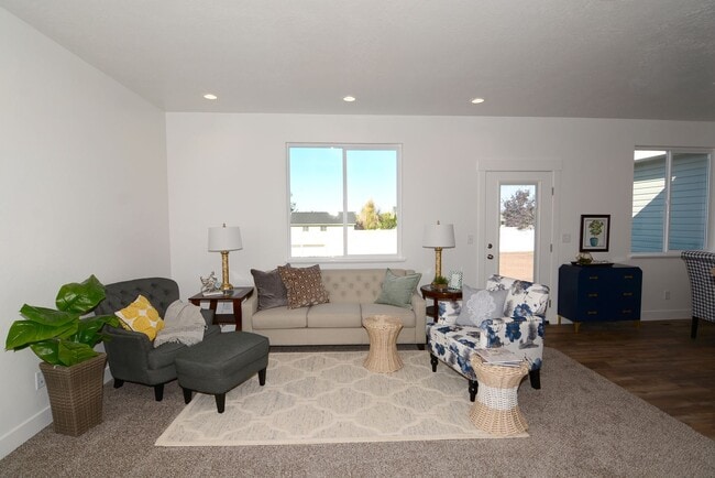 Photo - New Upscale Tremonton Home for Rent