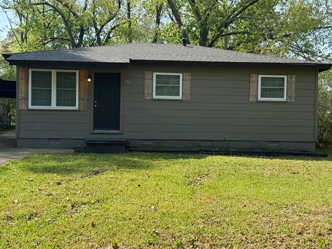 Building Photo - 7711 Woodhaven Dr