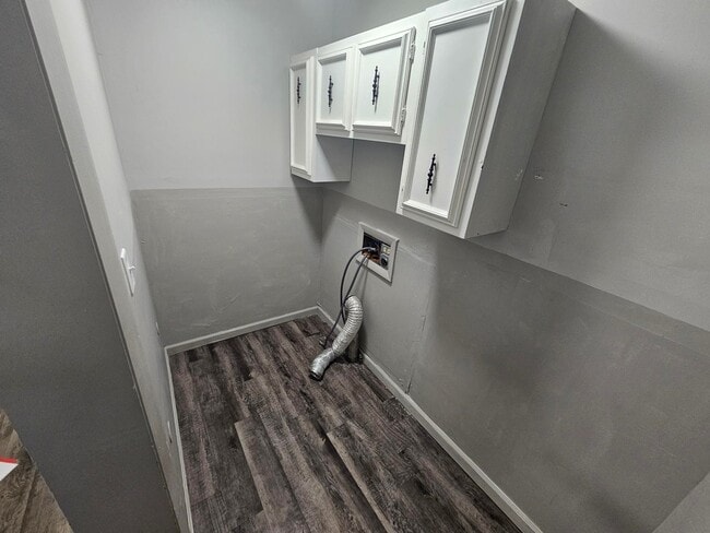 Photo - 423 N West St