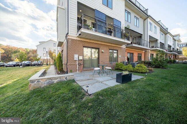 Photo - 1312 White Feldspar Terrace SE