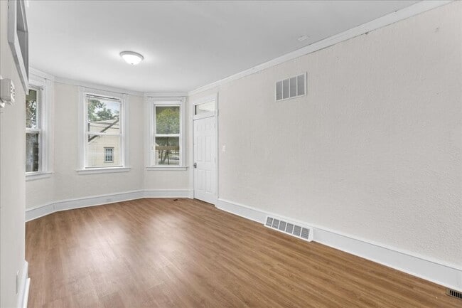 Photo - 265 Greenwich Ave