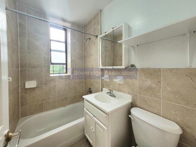 Photo - 585 W 204th St Unit 3G