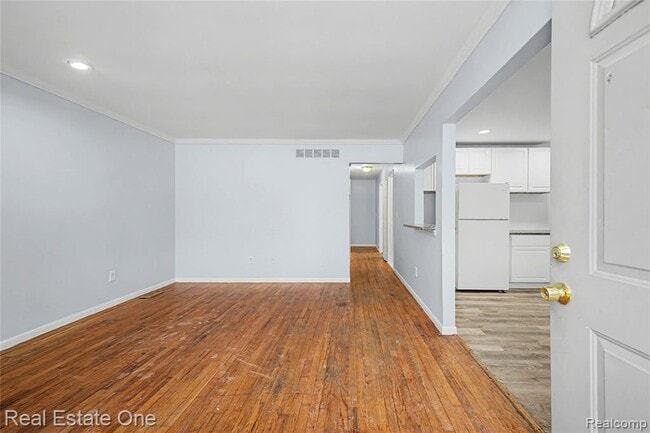 Photo - 21046 Wakedon St