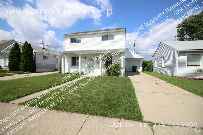 Building Photo - Great Home In Riverview!