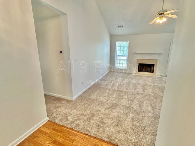 Photo - 133 Harbour Lake Dr