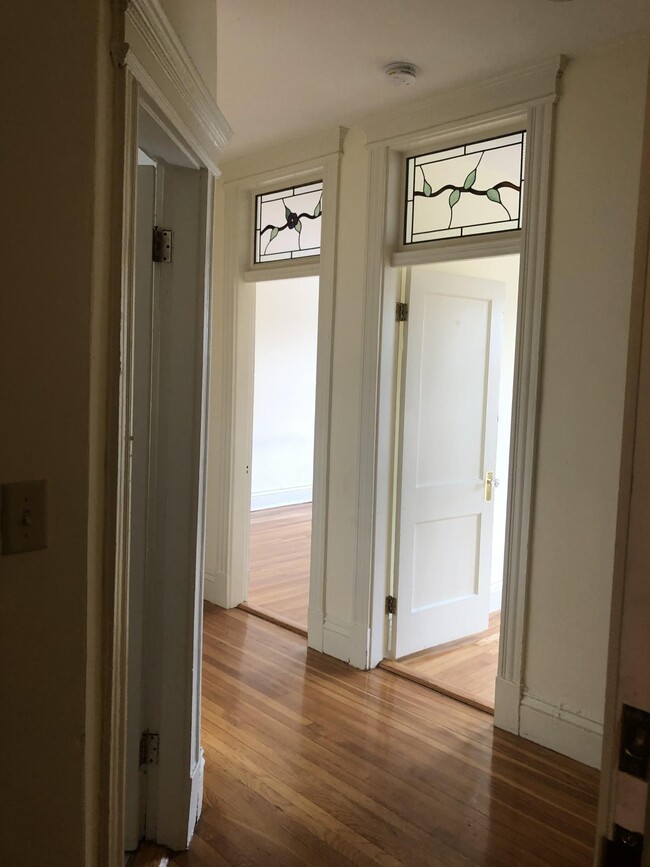 Photo - 102 Queensberry St