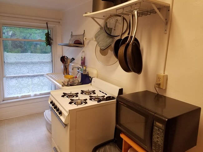 Photo - 1259 Spaight St Unit #3