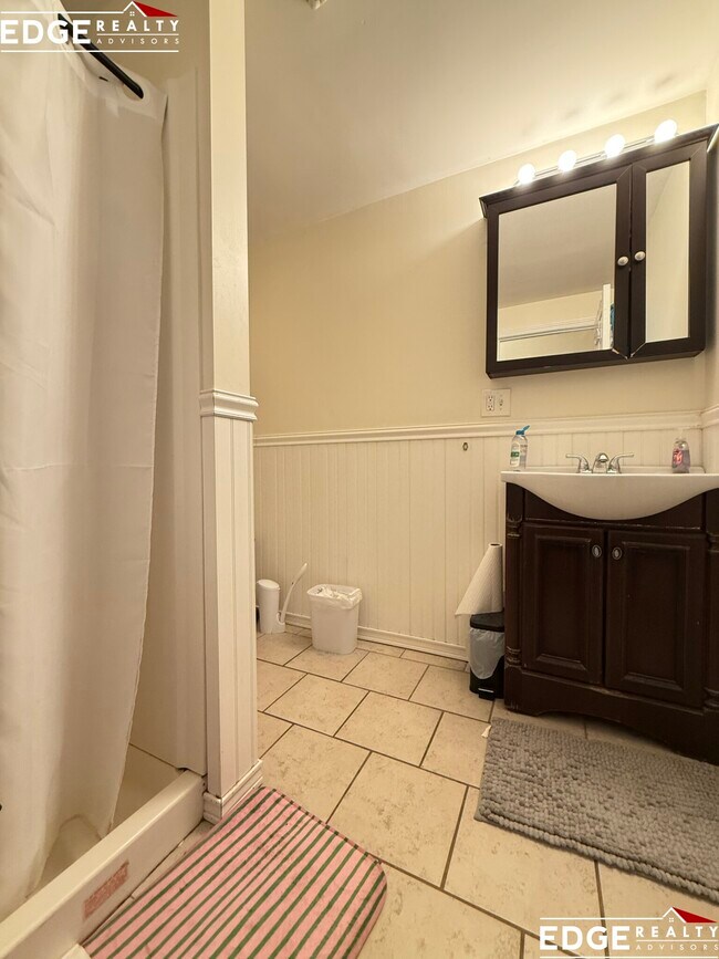 Photo - 72 Egmont St Unit 5