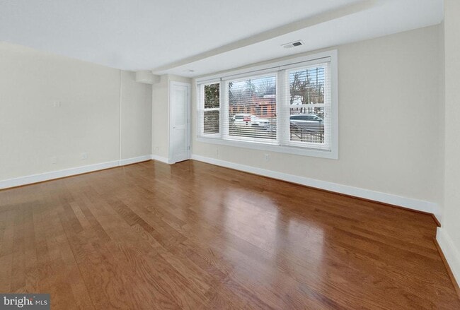 Photo - 4840 MacArthur Blvd NW Unit 401