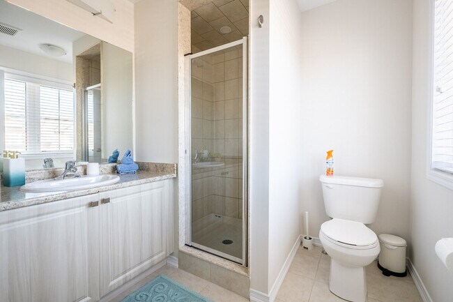 Photo - 104 Esther Cres Unit SI ID1345812P