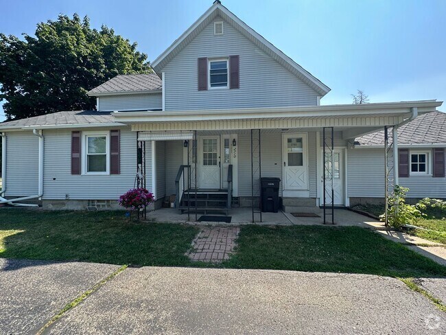 Building Photo - 01725 - 44th 2708-2710 Unit 2708 44th Street SE Rental