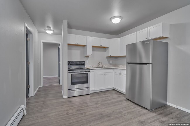 Building Photo - Sullivan Ridge Rental