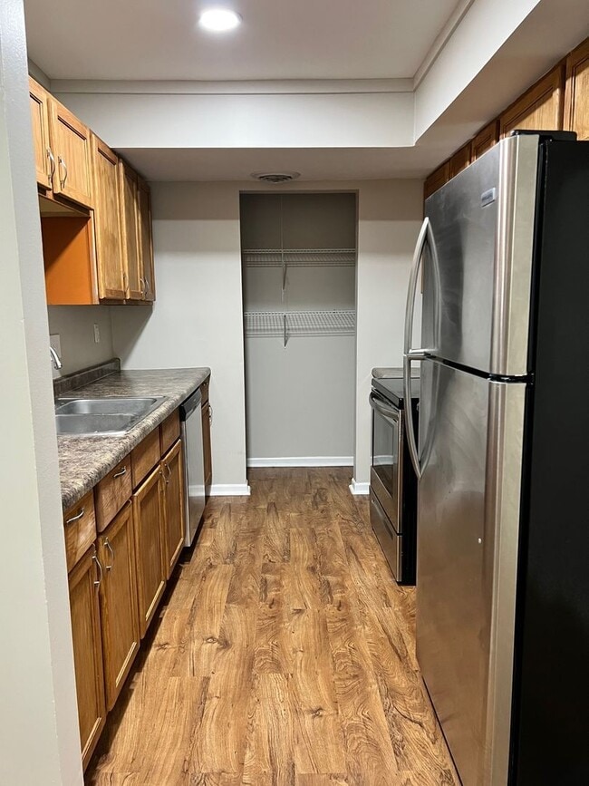 Photo - Charming 2-Bedroom 2 bathroom Apartment in the Heart of Chesterton! Unit C6