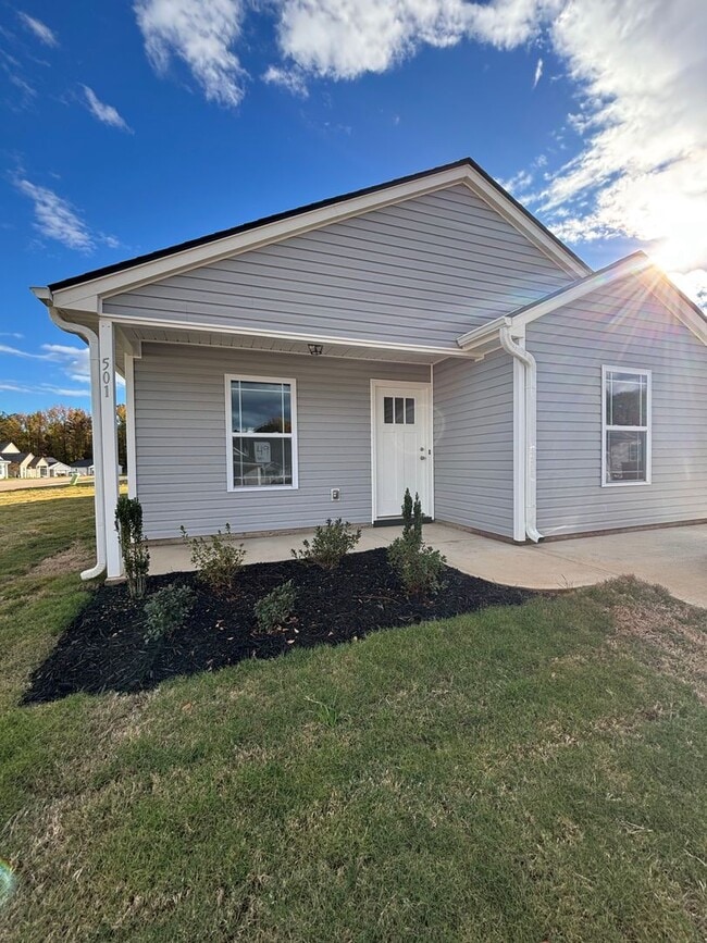 Building Photo - New Construction-Move in ready