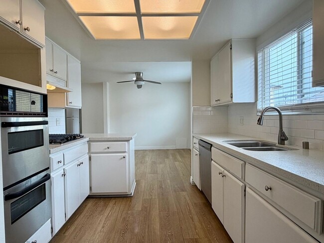 Building Photo - 529 Unit 3