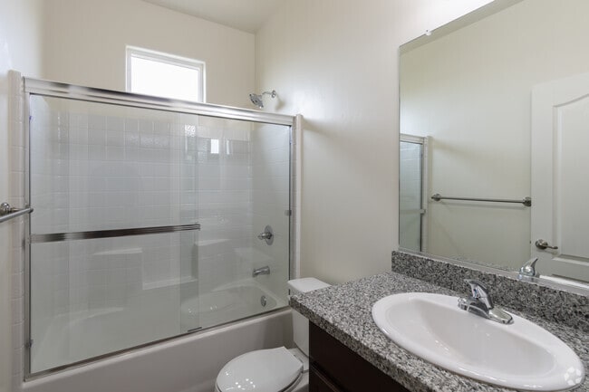 3BR, 2BA - 1,204SF
