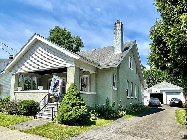 Building Photo - 15 Cleveland Ave Rental