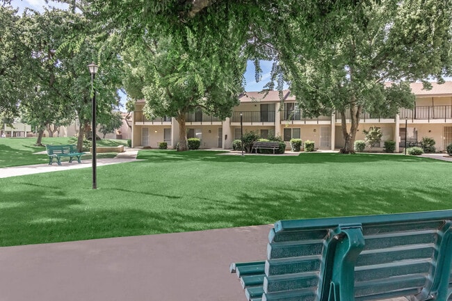 Photo - Stockdale Garden Villas