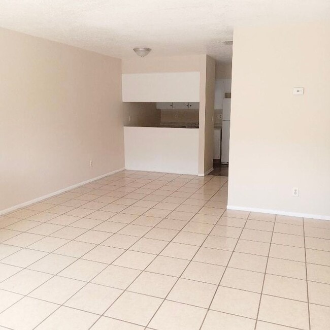 Photo - SE 30th St 5030 - 5030 SE 30th St Unit Whispering Sands D