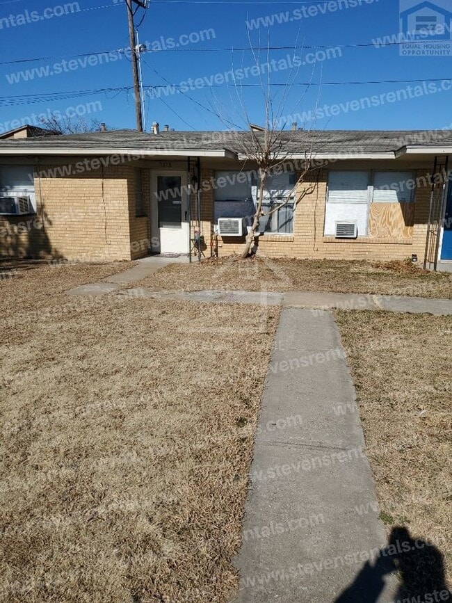 Photo - 2323 NW Bell Ave