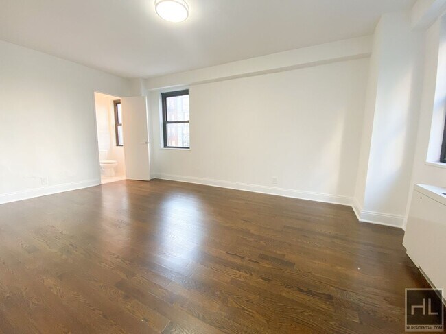 Photo - East 89 Street Unit 2L