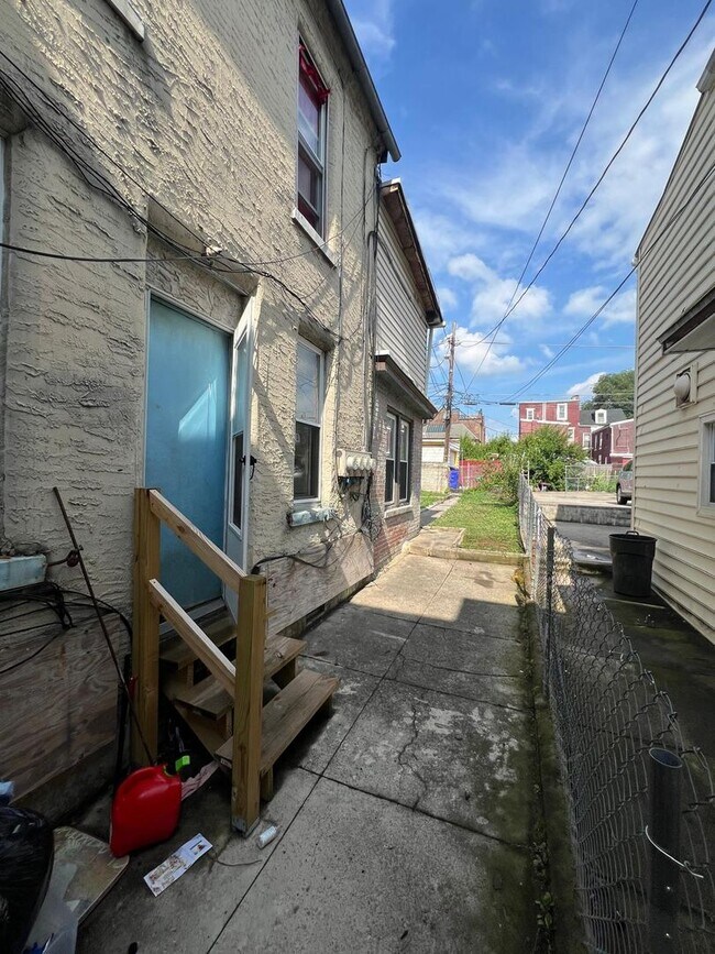 Photo - 207 S 4th Street Unit 1